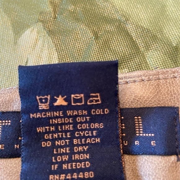 Tinsel Denim Couture faux leather skirt. Zipper front w/ fringe pull. Taupe mini - Picture 4 of 7